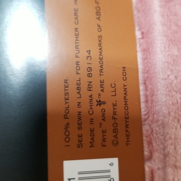 Frye Corduroy Plush Throw Rose Gold Pink and White New - Picture 6 of 7
